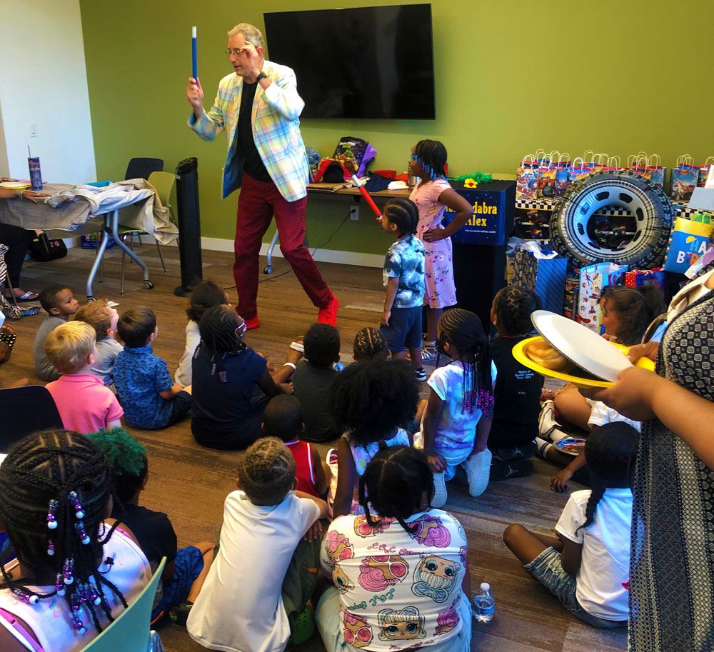 Amazing birthday party magician Abracadabra Alex!